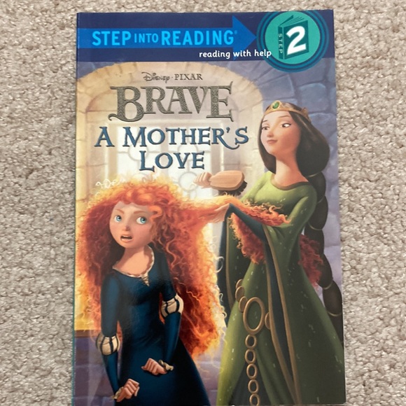 EIGHT Disney & Barbie Books - Picture 8 of 10